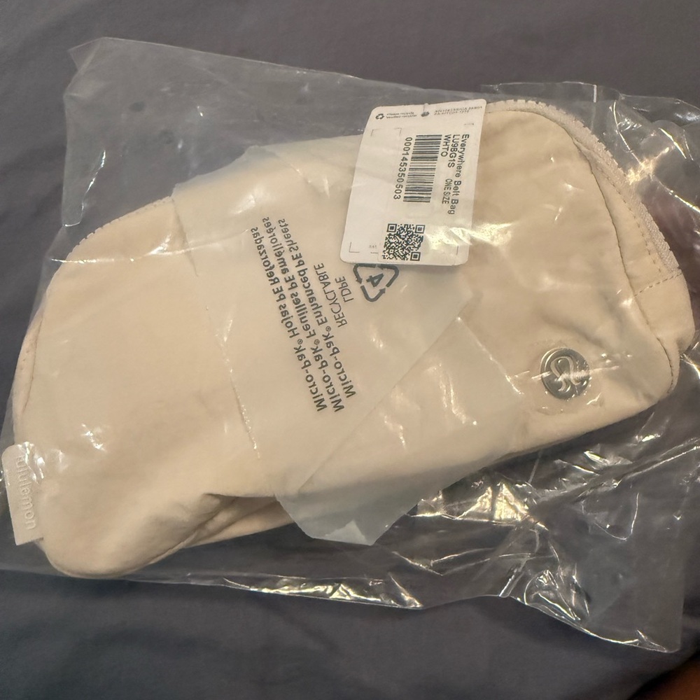 Lululemon Cream Everywhere belt bag Pouch